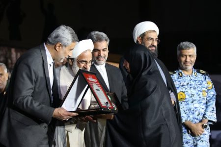 گزارش تصویری “چهارمین شب اجلاسیه‌ دومین کنگره ملی ۸ هزار شهید استان”