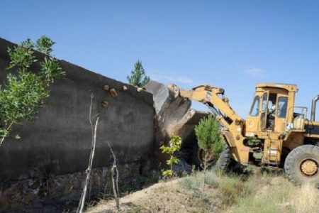 تخریب ۲۵ ساخت و ساز غیرمجاز در اراضی زراعی ملایر