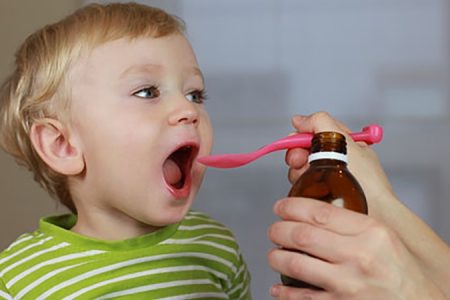 تجویز داروی ضد سرفه برای شیرخواران زیر ۶ ماه ممنوع!