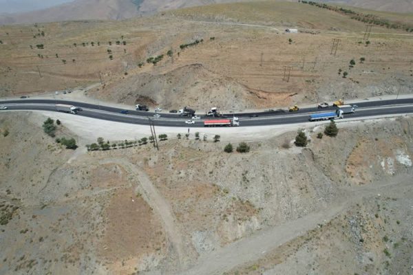 آغاز عملیات اجرایی تعریض گردنه اسدآباد به طول ۱۴ کیلومتر