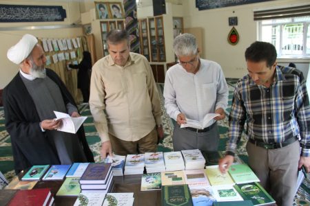 برگزاری نمایشگاه “نماز و مهدویت” در اداره کل منابع طبیعی و آبخیزداری استان