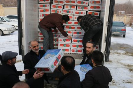 توزیع چهار و نیم تن گوشت گرم بین خانواده‌های تحت حمایت کمیته امداد همدان