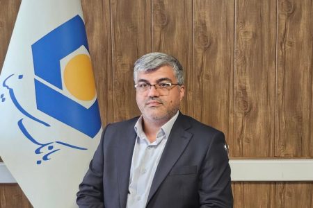 تقدیر و تجلیل از مدیر بانک سینا همدان توسط کمیته امداد امام خمینی(ره) استان