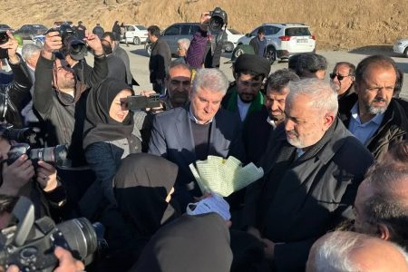 وزیر نیرو وارد همدان شد