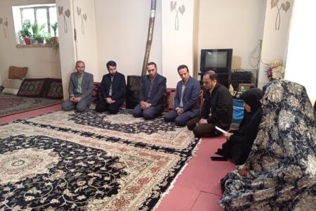 دلجویی مشاور امور جوانان ریاست امداد کشور از خانواده‌های بیمار صعب‌العلاج همدان