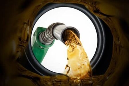 بازگرداندن سوخت قاچاق به شبکه رسمی