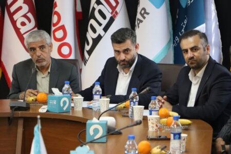 نشست هم‌اندیشی معاون قضایی دادستان کل کشور با صنعتگران مستقر در شهرک‌های صنعتی همدان