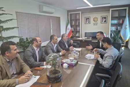 نشست صوفی با معاون بنیاد مسکن برای تسریع در آسفالت و بهسازی روستاهای حوزه انتخابیه