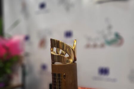 اعطای نخستین نشان فرهنگی همدان‌نامه به چهره‌های برگزیده