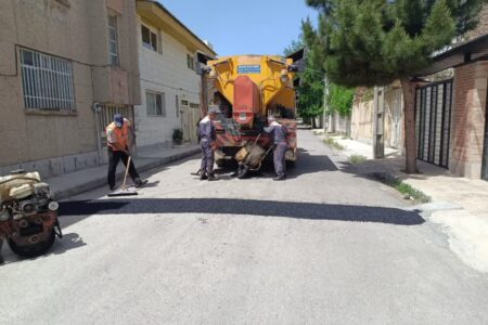 پوشش ۶۵درصدی لکه‌گیری آسفالت معابر شهری توسط شهرداری همدان