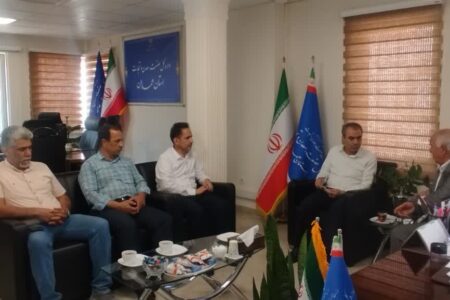 پیمانکاران با بهره‌گیری از توان بومی در اجرای پروژه‌های استان پیشگام شوند