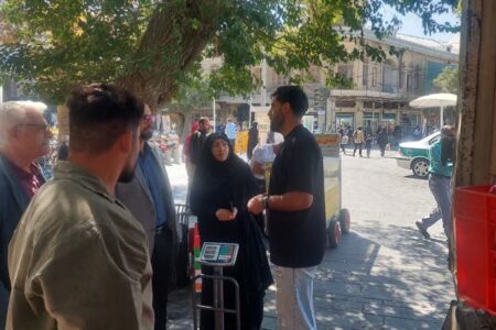 عرضه کافی مرغ گرم با قیمت مصوب در بازار همدان