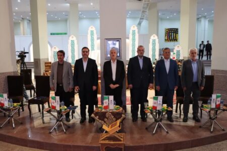 اکران مستند «تاریخ شفاهی شهرداری همدان: از شهروانی تا شهرداری»؛ روایتی از تجربه‌های مدیریتی تا ماندگاری حافظه شهری