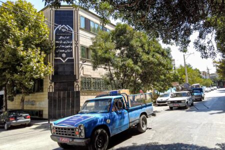 خیرین همدانی با تأمین ملزومات مدارس، گام دیگری در محرومیت‌زدایی برداشتند