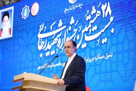 خدمت صادقانه همسنگ جهاد است/ رسانه‌ها ۸۰ درصد توان خود را صرف بازتاب دستاوردها کنند