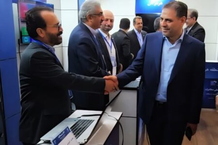 حضور مدیر مخابرات منطقه همدان در کنفرانس ملی مخابرات ۱۴۰۴