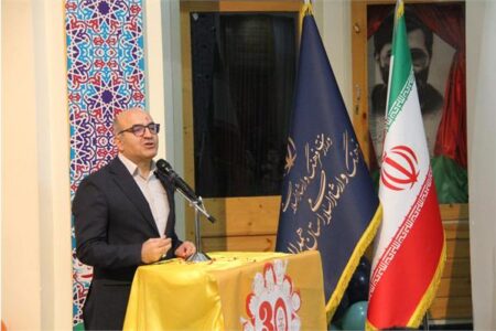 تأکید مدیرکل هنرهای نمایشی بر تمرکز زدایی و معرفی جشنواره‌ها به جهان