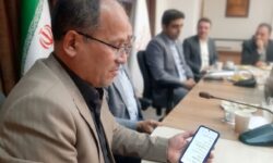 مدیرکل امور مالیاتی استان همدان به پویش «اهدای کتاب کودک و نوجوان» پیوست
