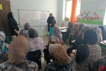 برگزاری کارگاه آموزشی فرزندپروری به مناسبت هفته کودک در روستای وفس