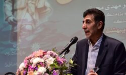 زبان فارسی یکی از ارکان هویت ملی ایران است