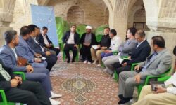 مسجد تاریخی خوش‌آباد میزبان میزخدمت ادارات فامنین