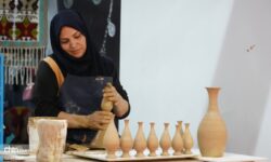 درخشش بانوان هنرمند لالجین در نمایشگاه توانمندی‌های بانوان کارآفرین استان همدان