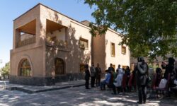 نخستین پاراتور نابینایان در موزه تاریخ پزشکی همدان برگزار شد