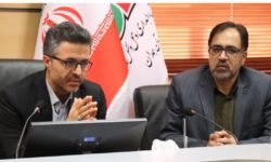 نشست هم‌اندیشی رانندگان حمل‌ونقل جاده‌ای همدان درباره اجرای سامانه نوبت‌دهی و اعلام بار مجازی برگزار شد