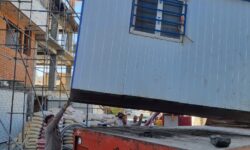 ورود قاطع واحد بند ۲۰ شهرداری منطقه سه به سد معبر در شهرک مدنی