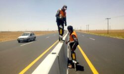 نوسازی زبان گویای جاده‌ها در همدان؛ نصب و تعمیر ۱۸ هزار تابلو و ۱۱۲۰ شاخه گاردریل