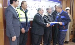 برگزاری آیین گرامیداشت روز حمل‌ونقل و رانندگان در بنیاد مسکن انقلاب اسلامی استان همدان