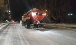 کولاک شدید و سرمای منفی ۱۰ درجه؛ یخ‌زدگی معابر در محلات پُربارش منطقه 2