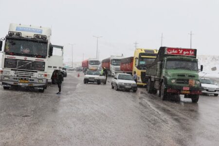 افزایش ۵ درصدی تردد خودروها در محورهای استان همدان طی آبان ۱۴۰۴