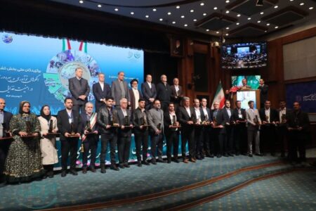 درخشش منابع طبیعی همدان در سی‌ونهمین دوره معرفی نمونه‌های منابع طبیعی کشور