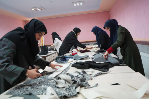 مسابقات آزاد مهارت طراحی و دوخت مانتو اجتماعی