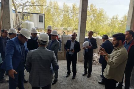 پیشرفت پروژه مجتمع فناوری اطلاعات همدان با حضور معاون وزیر ارتباطات و مدیر مخابرات منطقه