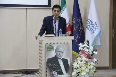 اردیبهشت مفاخر فرصتی برای پاسداشت چهره‌های فرهنگی/ تلاشهای استاد حمدیه در زنده نگه داشتن لهجه و گویش همدانی ارزشمند است