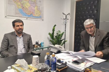 تمام‌قد برای تأمین مسکن محرومان تلاش می‌کنم