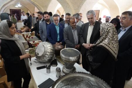 نمایشگاه‌ دائمی صنایع‌دستی نهاوند و ملایر افتتاح شد