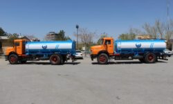 آمادگی کامل آبفای همدان برای خدمت‌رسانی در مراسم تشییع رهبر شهید/ اعزام تانکرهای آبرسانی و آزمایشگاه سیار کنترل کیفیت آب به تهران