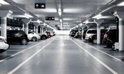 صدور حکم ۳ میلیارد و ۲۷۰ میلیون ریالی برای پارکینگ‌های متخلف در ملایر