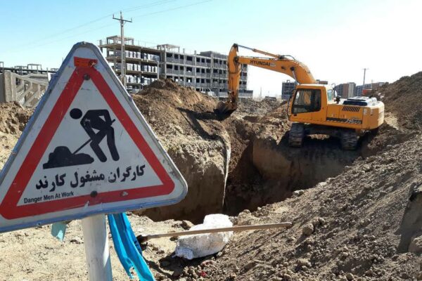 آغاز عملیات اجرایی شبکه جمع‌آوری فاضلاب مسکن ملی کوی پرواز در همدان